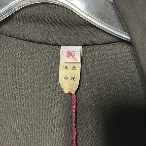 Look gold label size XS long sleeve black overlay boutique wear. NWT - Picture 5 of 15